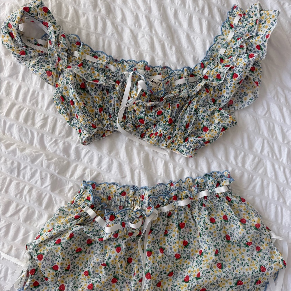For Love And Lemons Strawberry Floral Ruffle Set - Picture 7 of 7